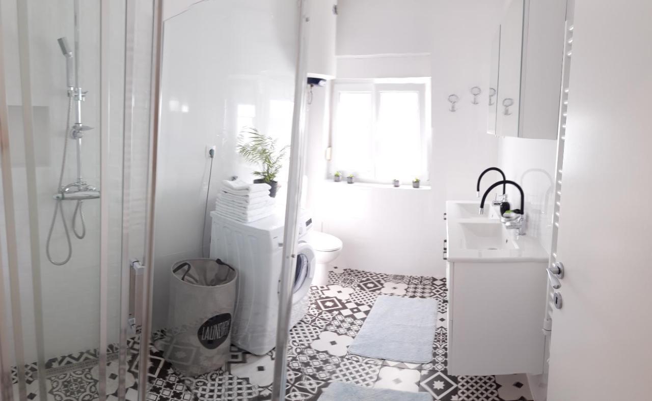 Lili Apartment In Zadar Pet Friendly, Free Parking エクステリア 写真